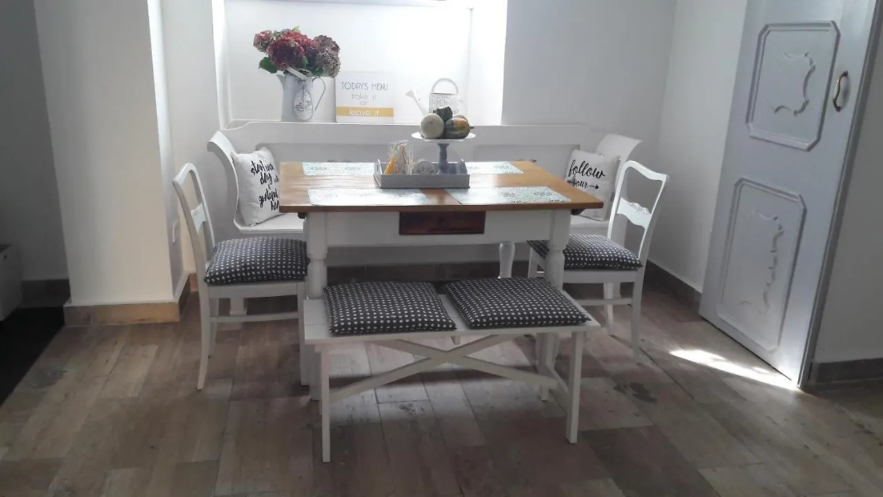 Eletteli Apartman Apartment Eger